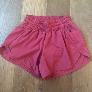 Lululemon track that short